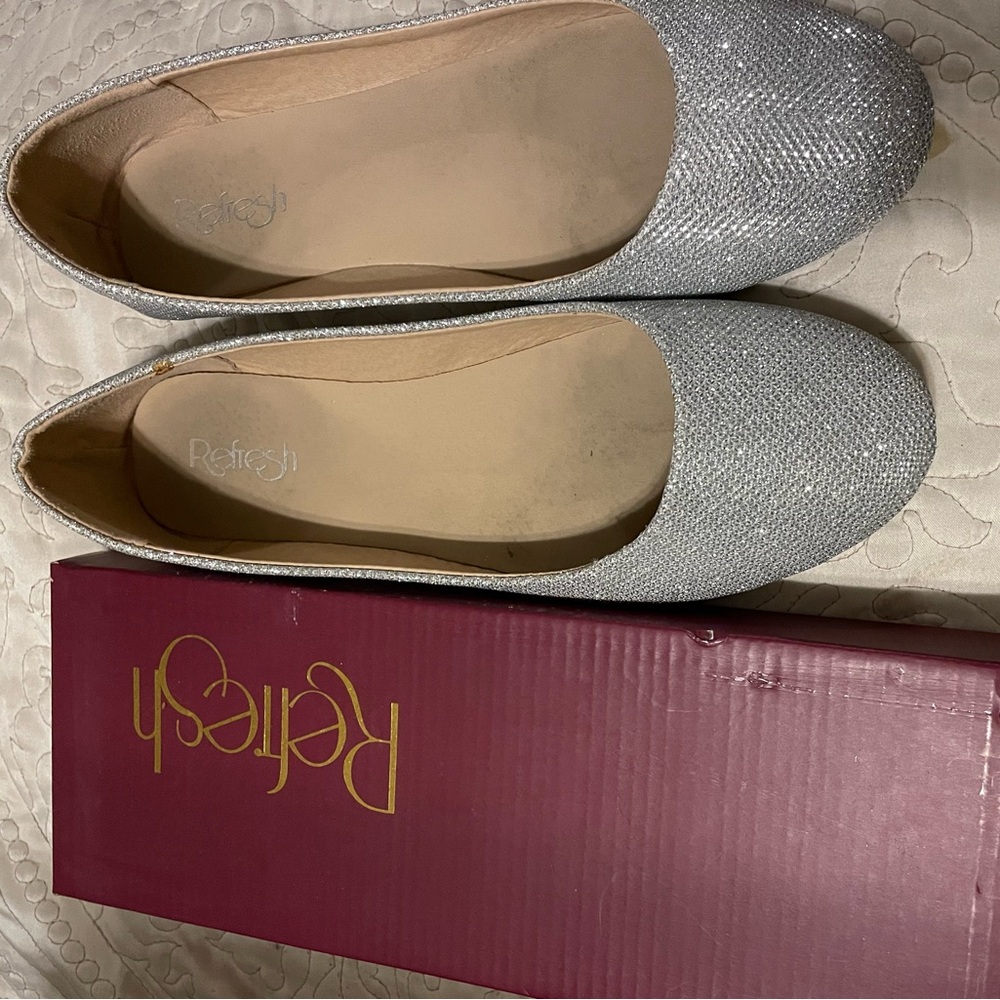 Refresh silver sparkle ballet flat size 8, worn once